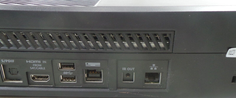 Microsoft Xbox One 500GB Home Console - Black (1540) One controller