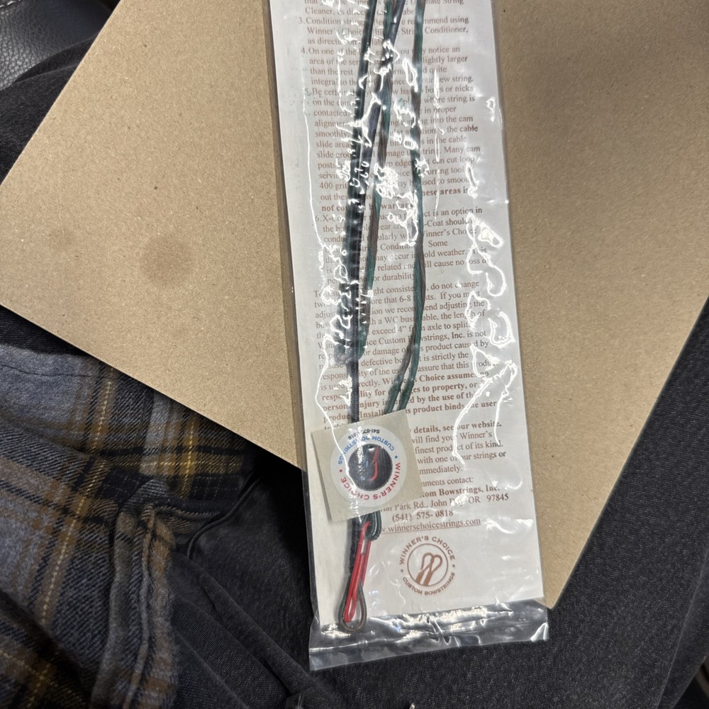 Winner’s choice custom bowstring 20 Strand Material 8125 Buss 35 1/2 Camo B loop