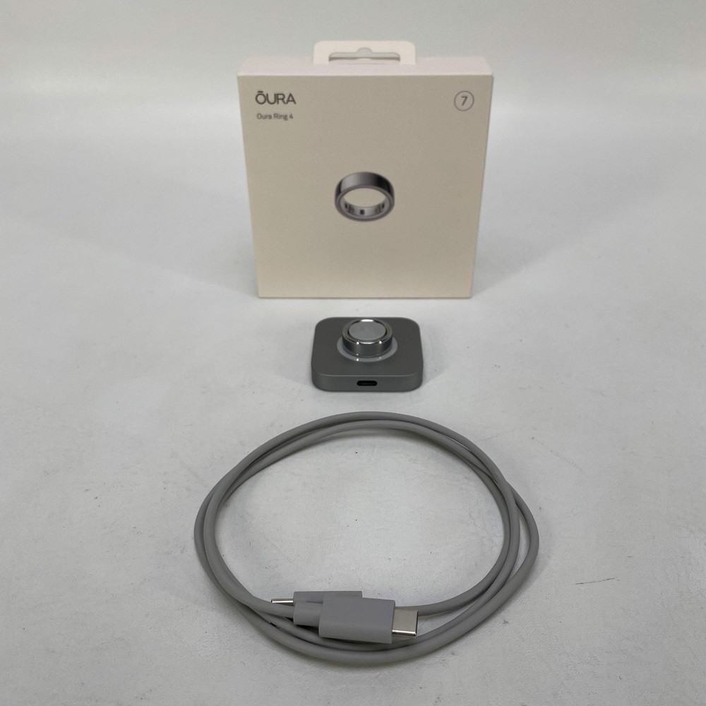 Oura Ring 4 Size 7 Activity Tracker Sliver JZ90-54217-07