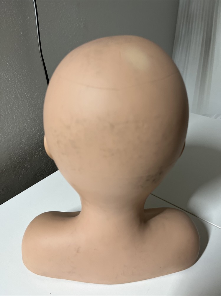 Female Mannequin Head with Shoulders - Used