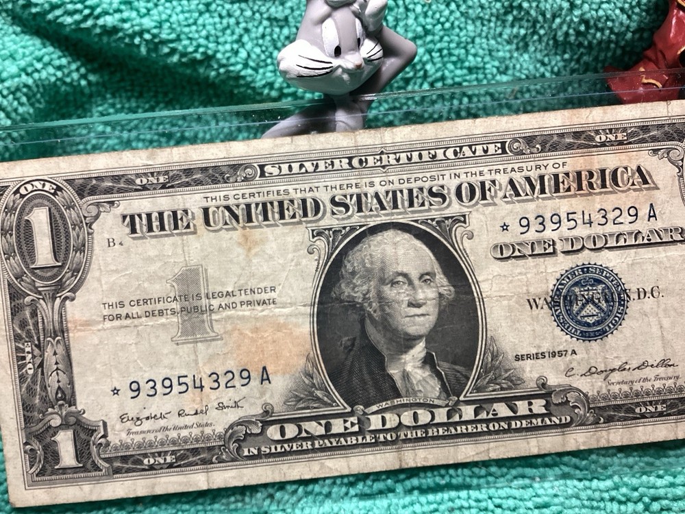 1957 A $1 SILVER CERTIFICATE STAR ⭐️ NOTE 🎵 in RIGID HOLDER