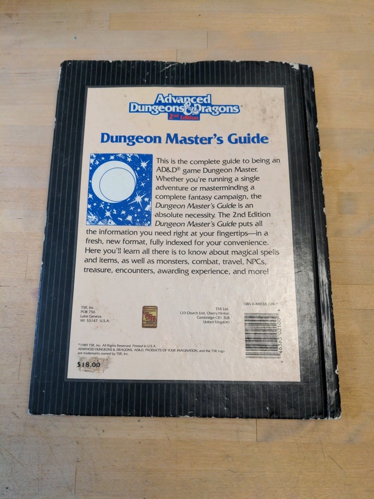 AD&D 2nd Ed Dungeon Master's Guide (3rd) Fair Condition. *Read Descript. Was Wet