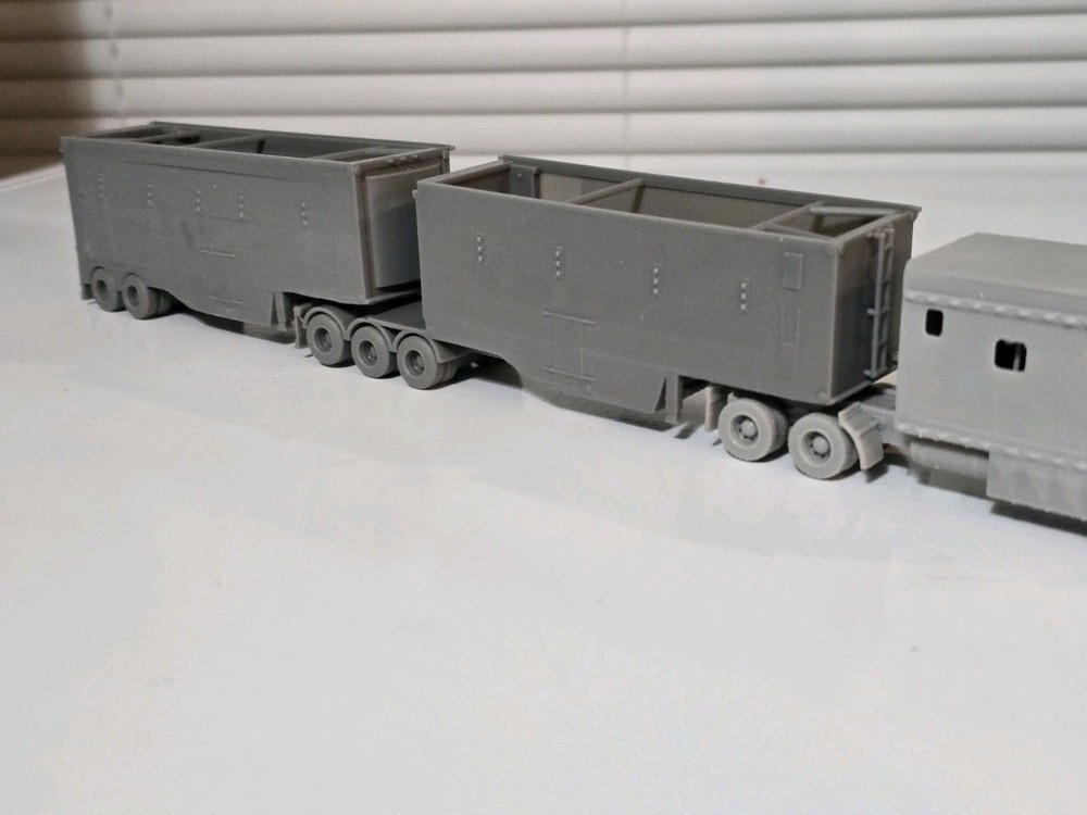 N Scale Tycrop Superbee Woodchip Trailers