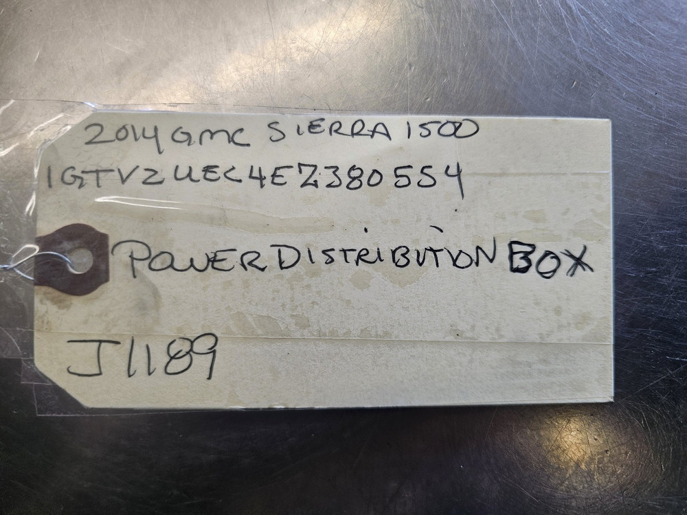 2014 GMC Sierra 1500 5.3 Battery Distribution Box