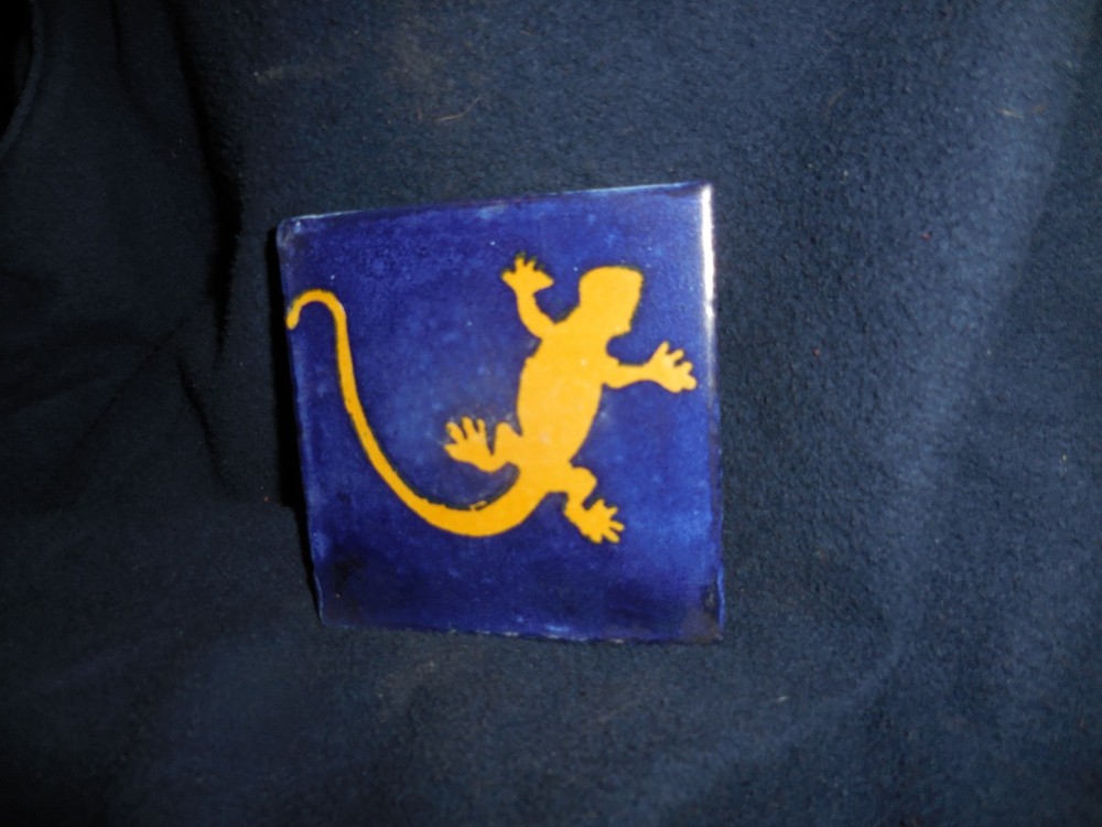 Lizard Tile 4" x 4" Not sure maker or age
