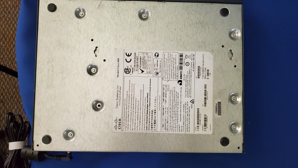 Cisco 800 series router Model 890