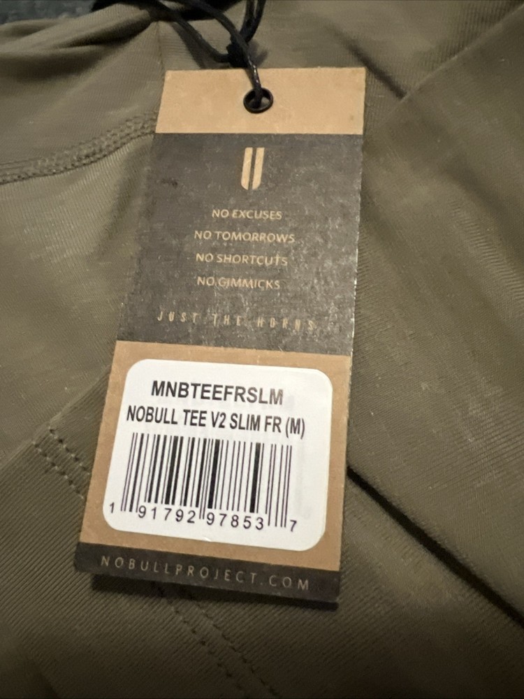 Medium Men's NOBULL V2 Slim Tee