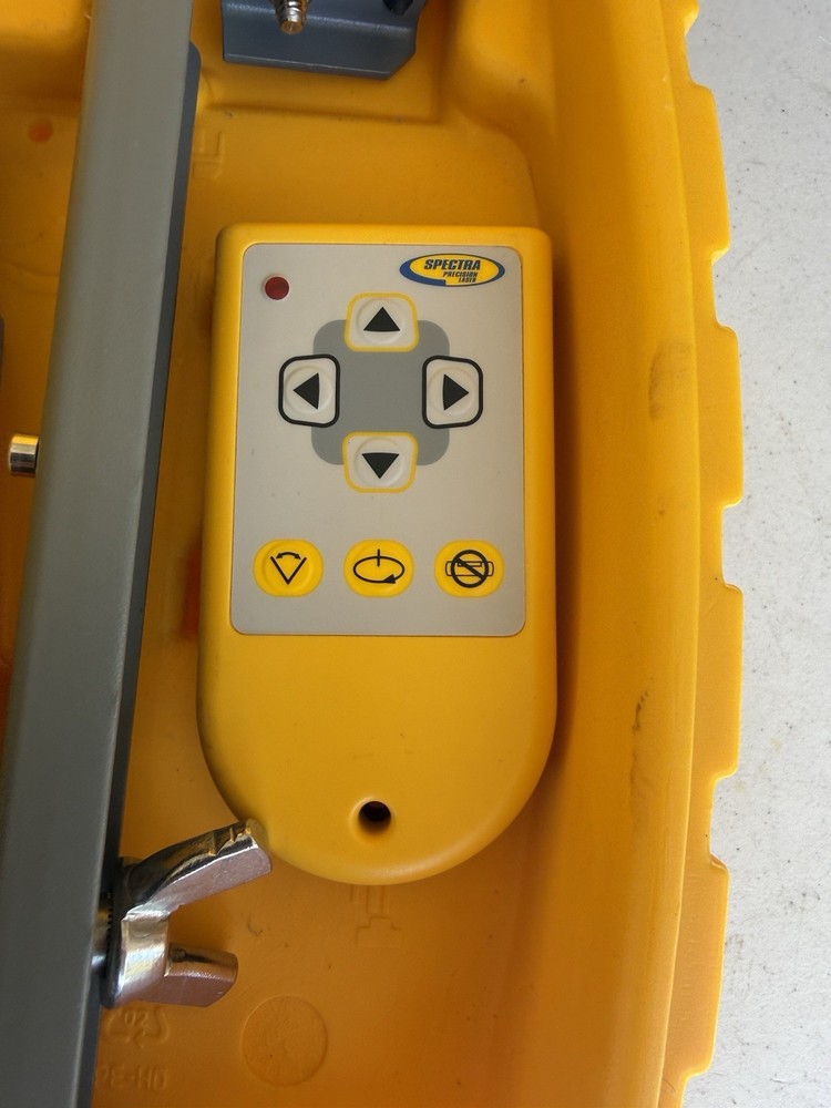 Trimble Spectra Precision HV301 Laser With tripod