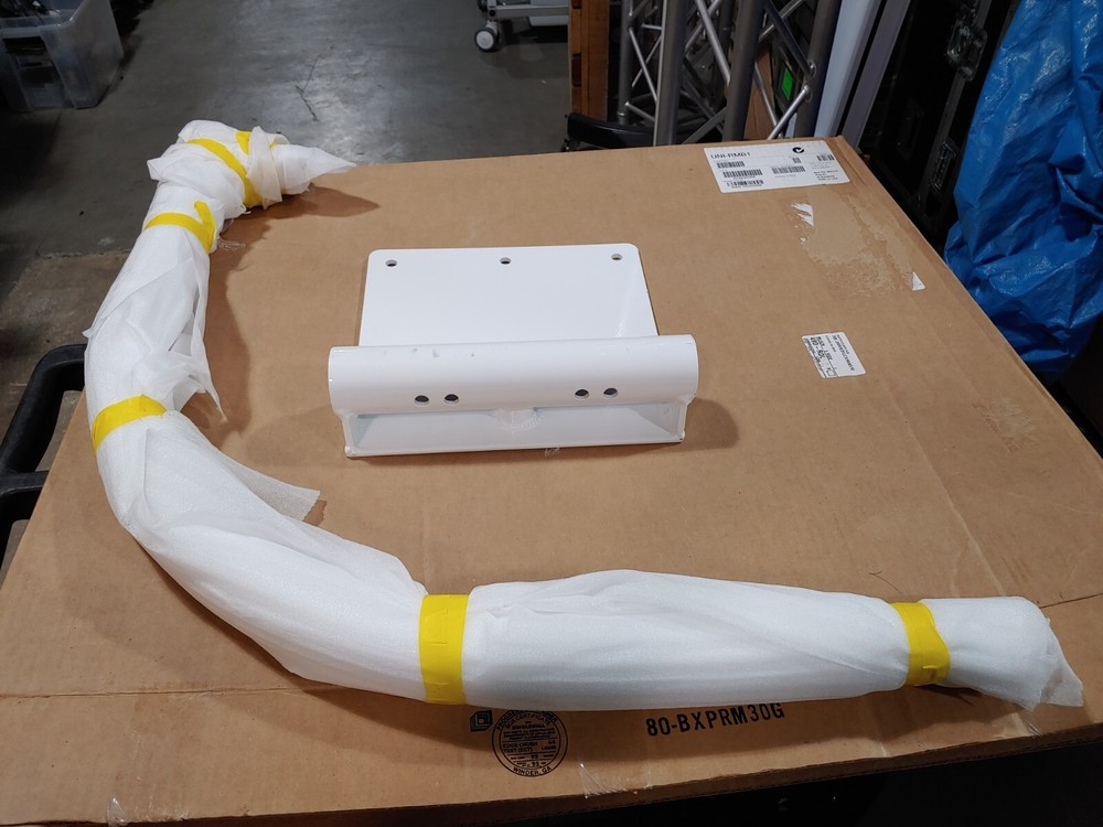 SONY UNI-RMB1 Parapet Mount Bracket White