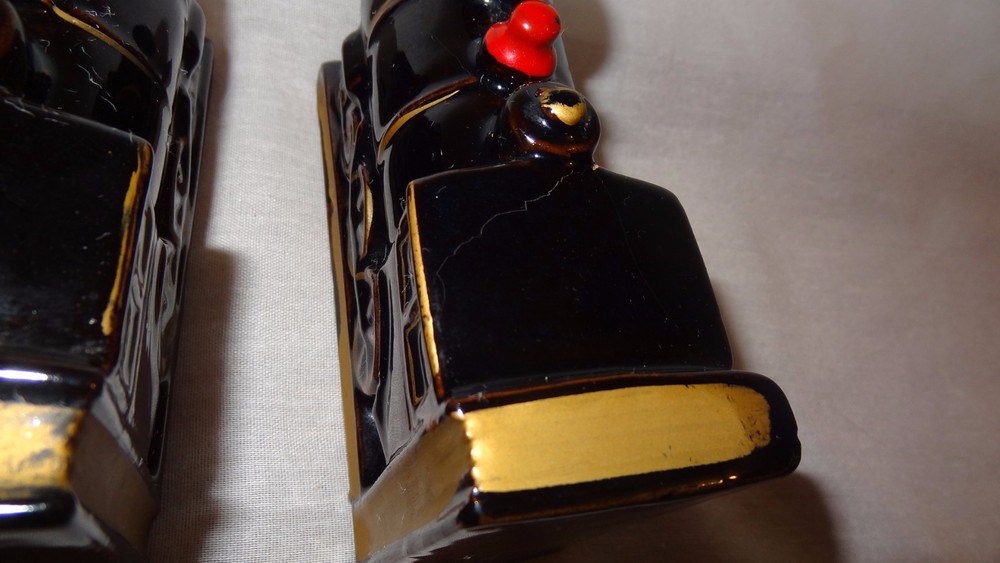 Vintage Japan Redware Train Engine Bookends Black Red And Gold