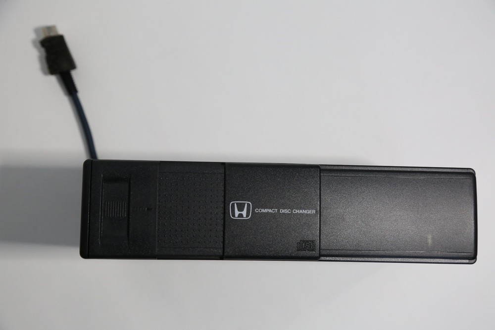 Honda OEM Cd Changer 08A06-181-520
