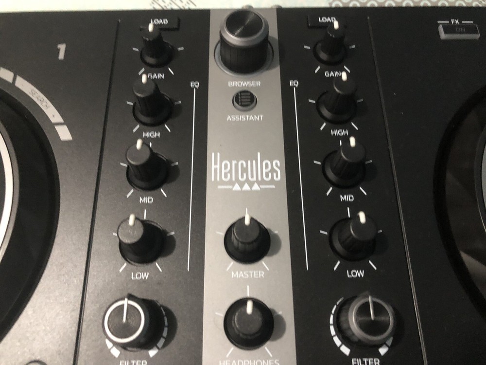 Hercules DJ DJControl Inpulse 300 MK2 Black With Case