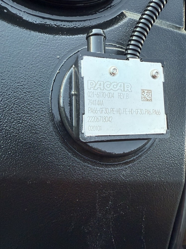 2020 Peterbilt 579 DEF TANK COMPLETE ASSEMBLY