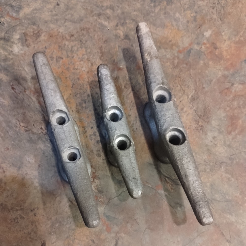 3 Open Base Cleats Galvanized Pre-owned