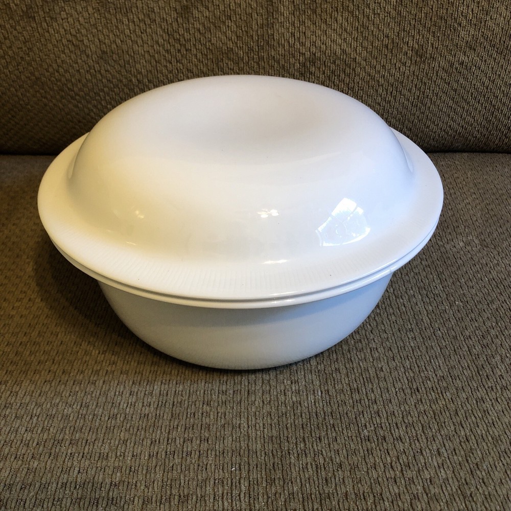 Franciscan Cassorole Round Dish / With Lid