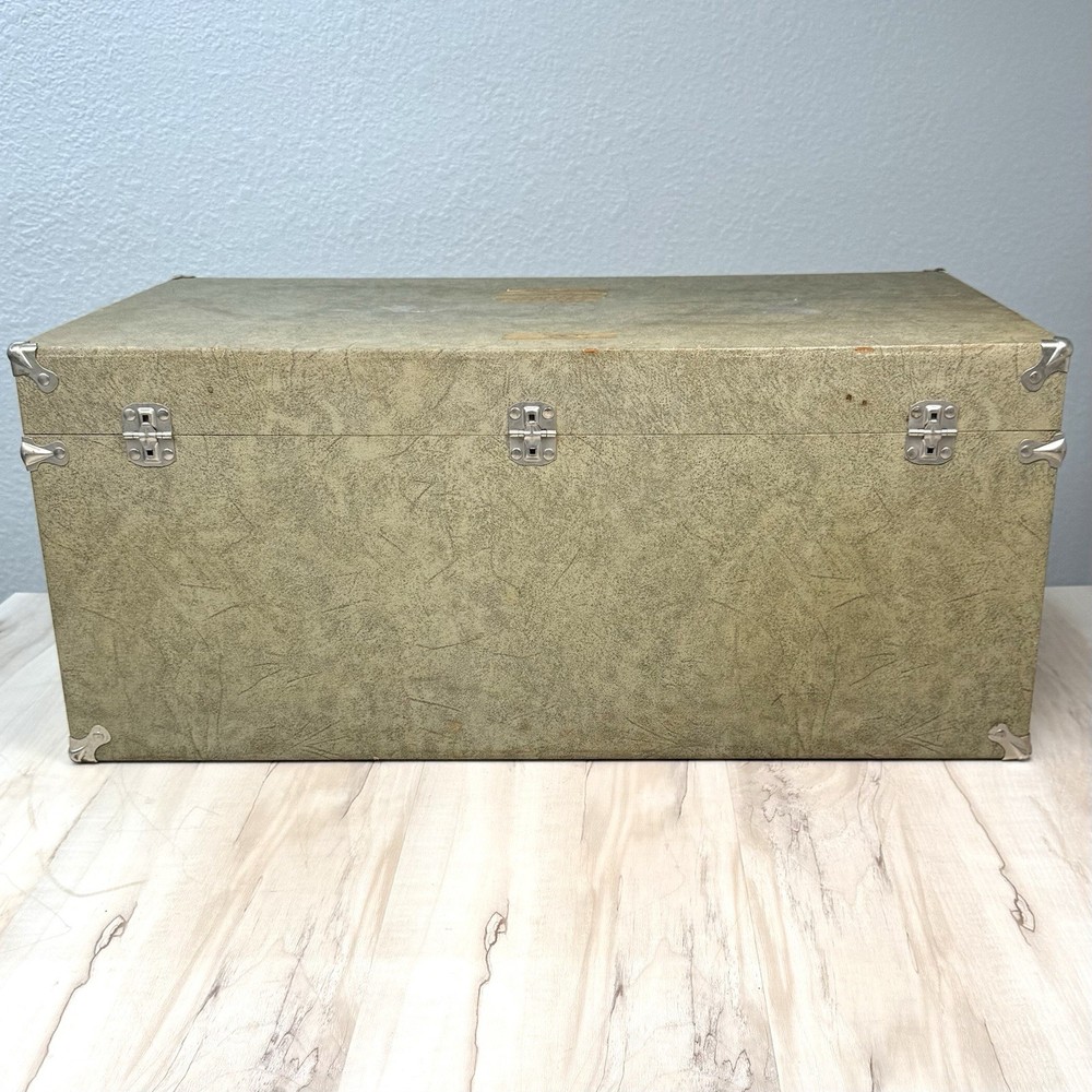 VTG 27"x15.5"x11.75" Hard Shell Green Case TRUNK & Tripod from Flashmaster Kit