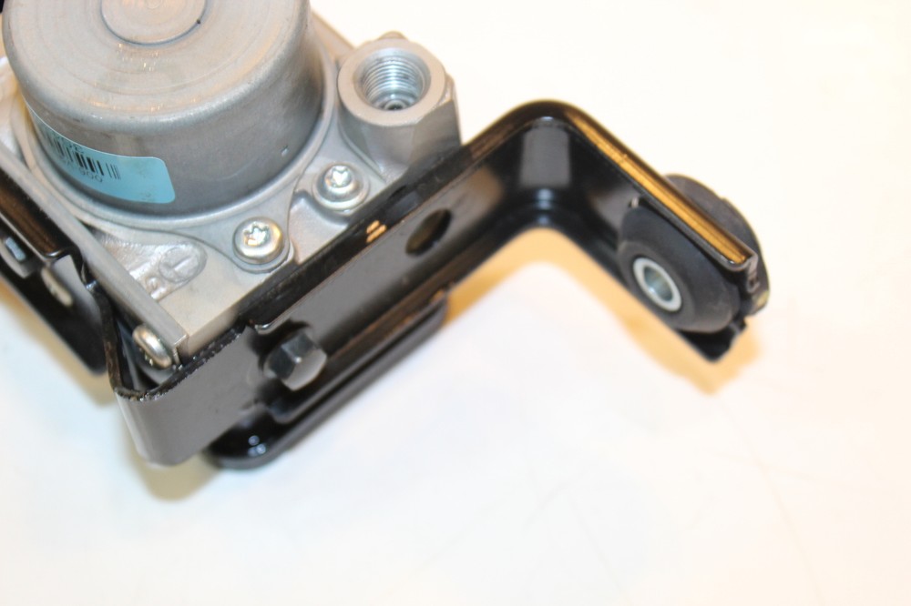 2017 Suzuki SV 650 ABS Pump Unit Module Control 55610-18k00