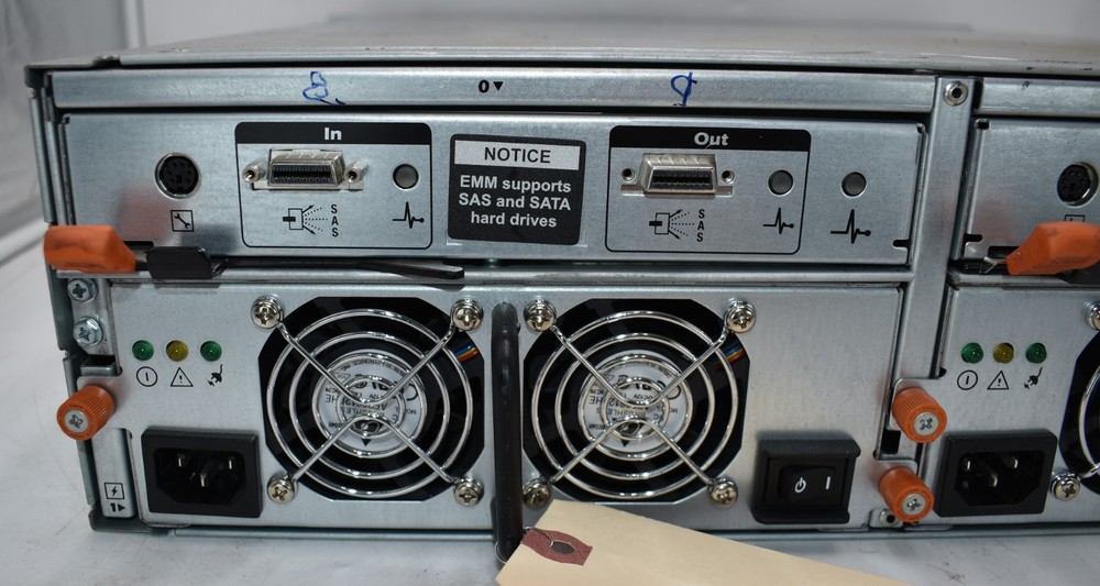 Dell PowerVault MD1000 Disk Array 15-Bay SAS Storage No HDD 2x PWS 2x Controller