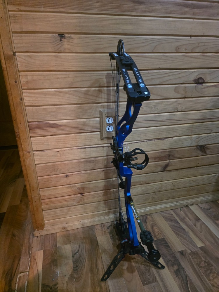 compound bow right hand