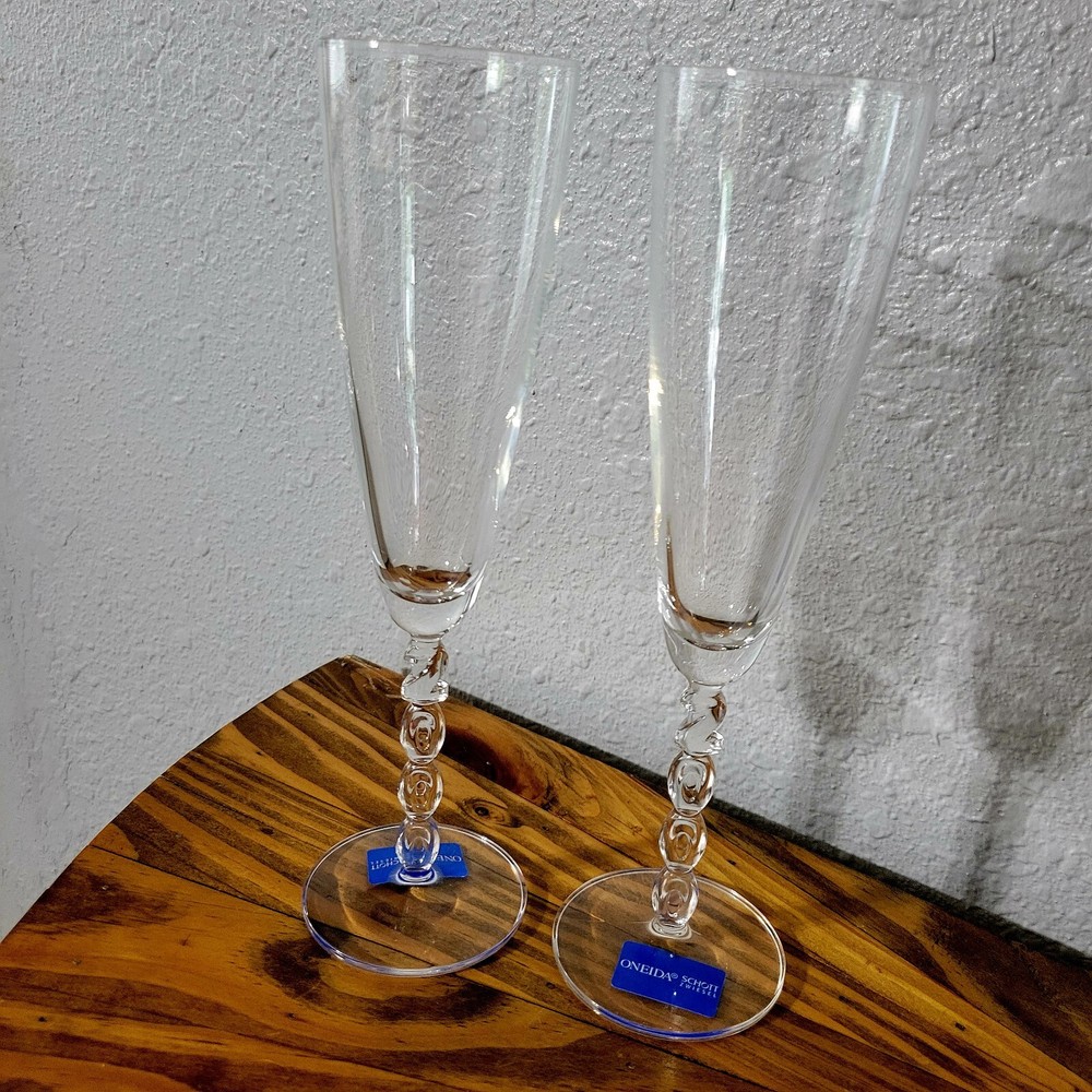 Oneida Y2000 Crystal Toasting Flutes Glasses