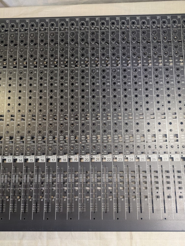 Mackie 32-8 Analog Mixing Console Main Panel, Chassis