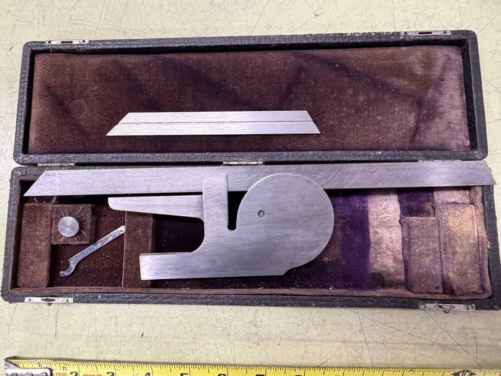Vintage Brown & Sharpe Engineers Vernier Bevel Protractor With Case