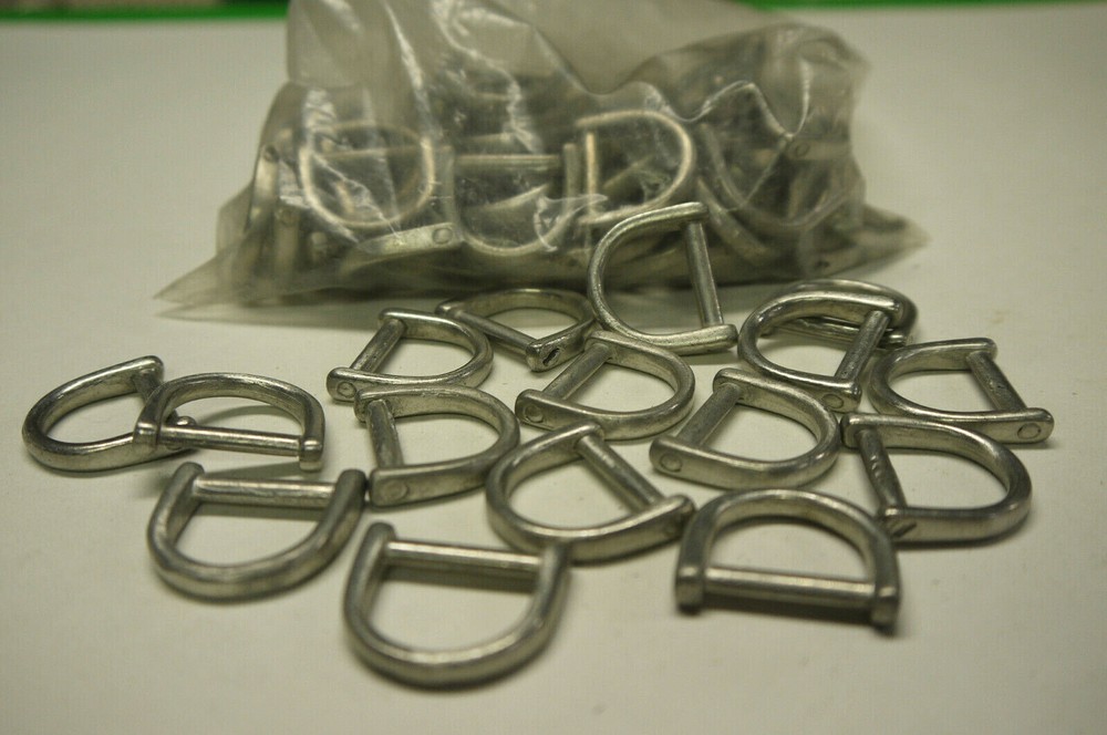 Wholesale 3/4" Silver matte D ring. for 35 pieces.