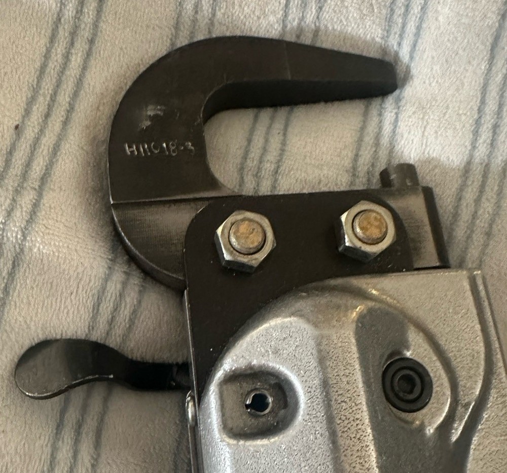 General Pneumatic Tandem Rivet Squeezer Model 3000C