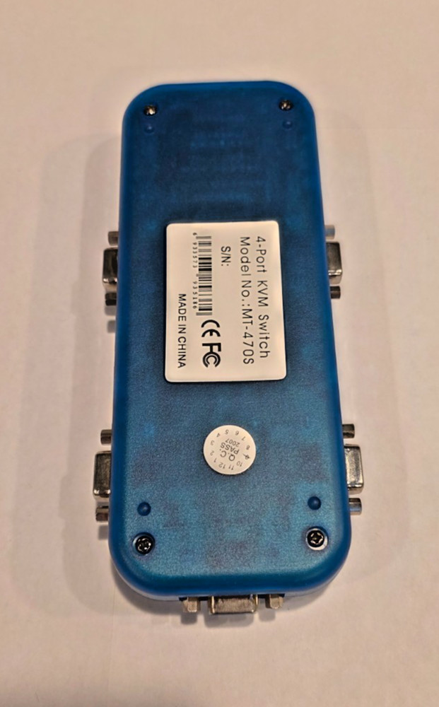 KVM 4 Port Switch mT470S with Power Supply