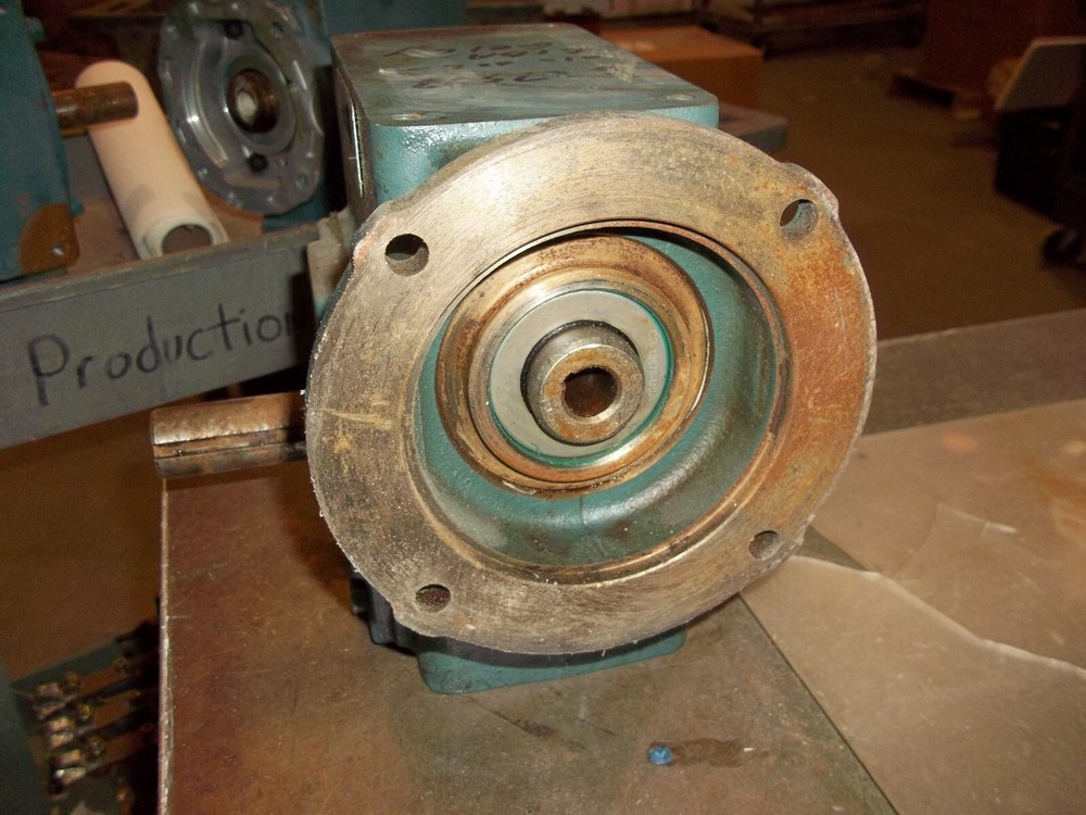 RELIALUBE 602415-24-B GEARBOX ANGLE REDUCER (T5)