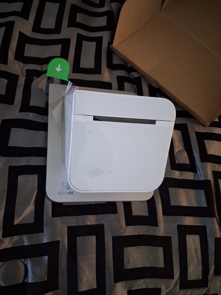 Clover Retail POS System Touchscreen Terminal and Accessories Bundle