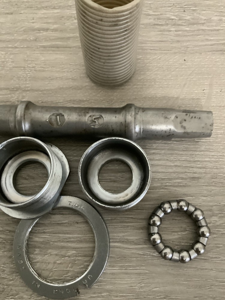 AM BOTTOM BRACKET BRITISH THREADED 68-125 MM