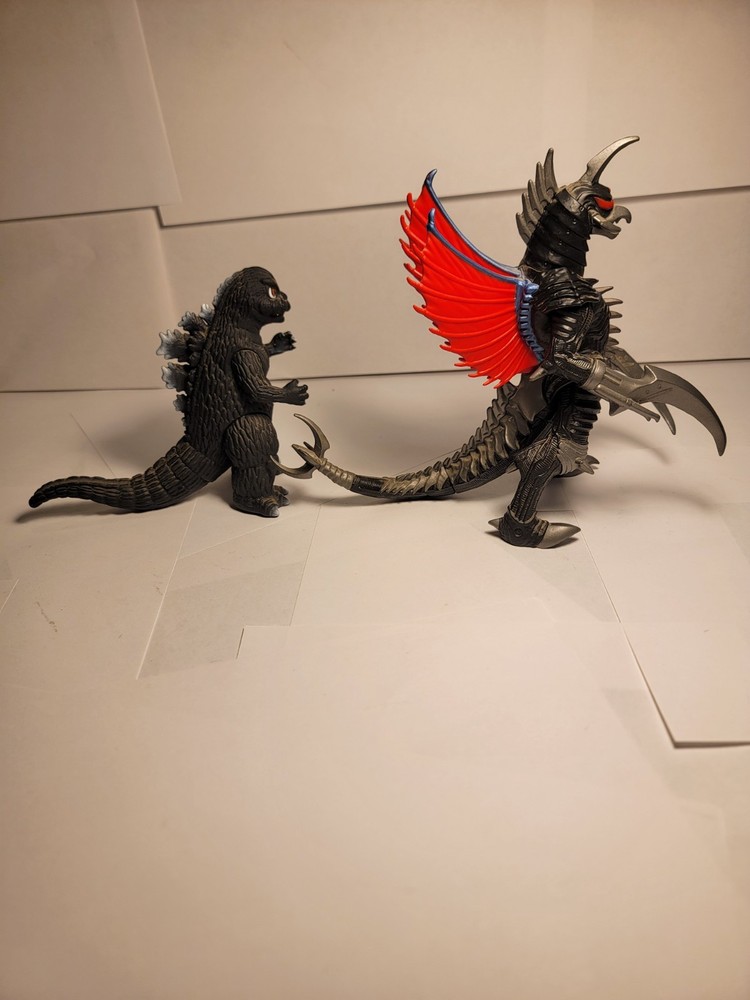 Kaiju Lot, Godzilla, Ultraman, King Kong