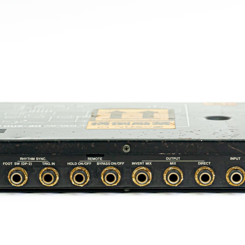 Boss DE-200 – Vintage Rackmount Digital Delay with Awesome Delay Hold Function