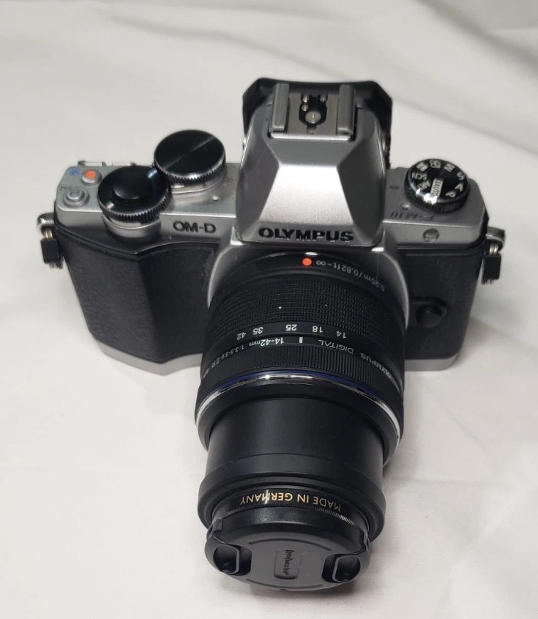 Olympus OM-D E-M10 Digital Camera For Parts