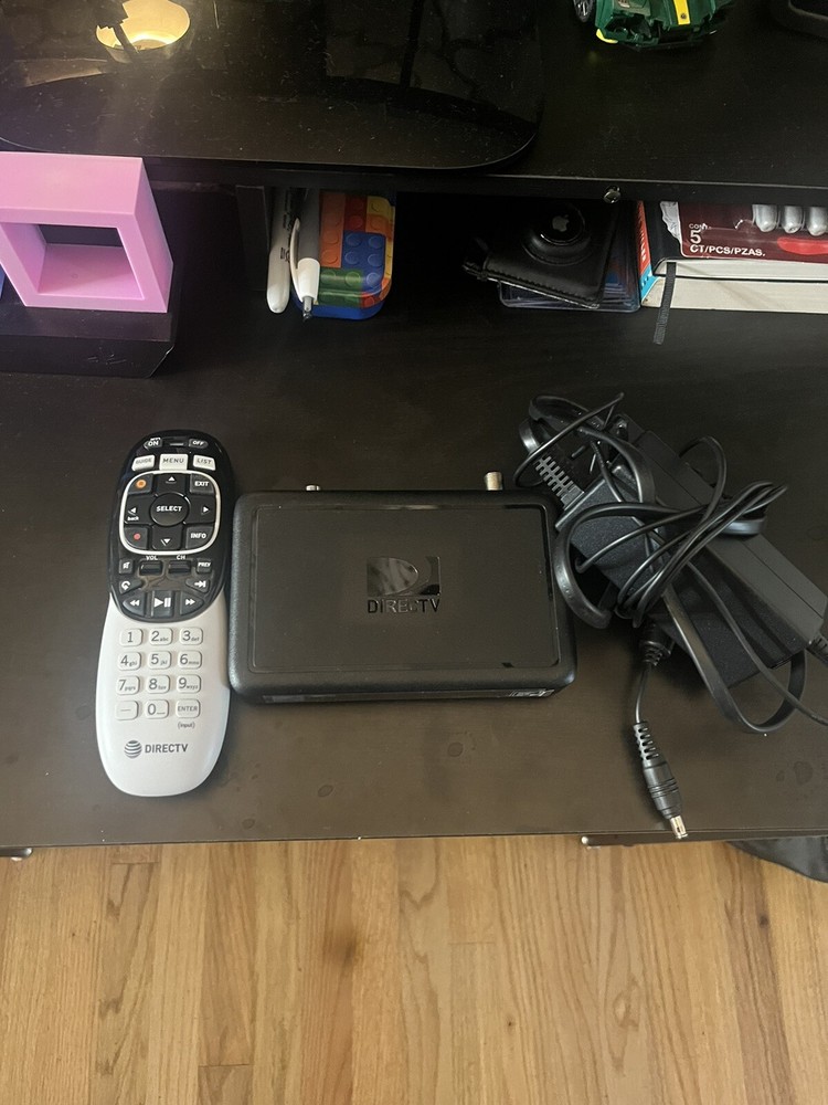 Direct Tv Receiver Box W/ Remote