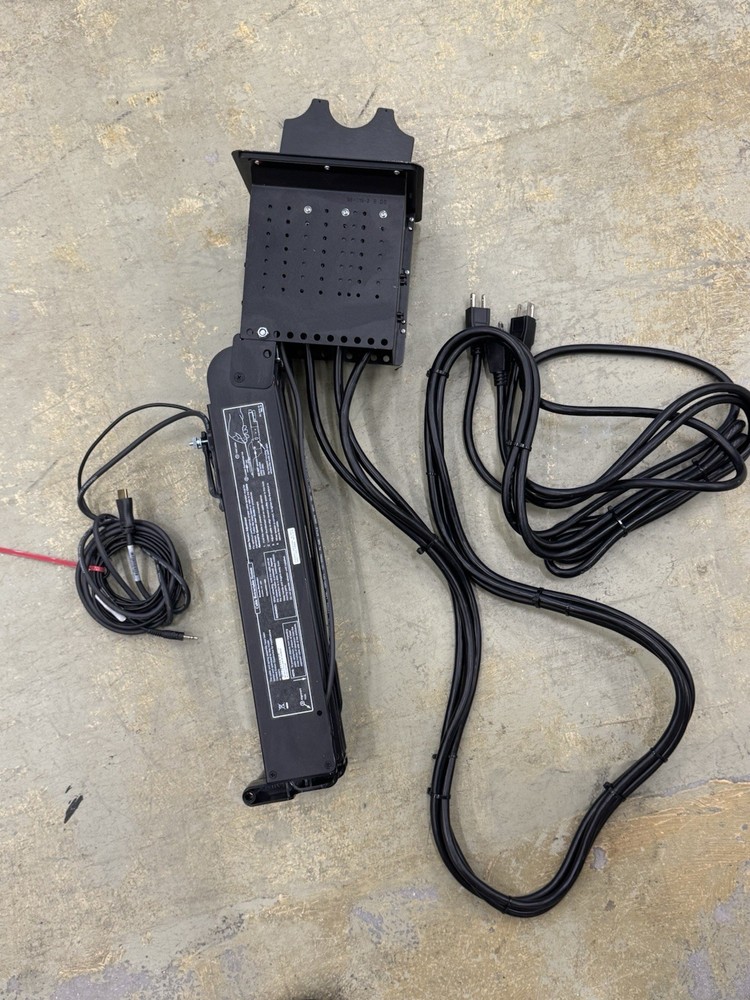 Extron Cable Cubby 1200/1400 Retractor Bracket 995589-2 A DS