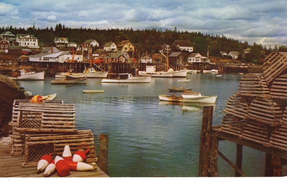 A TYPICAL MAINE VILLAGE - PC5055