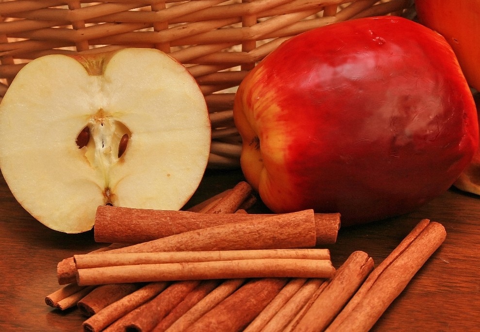 4 oz Candle Scent Oil-APPLE CINNAMON
