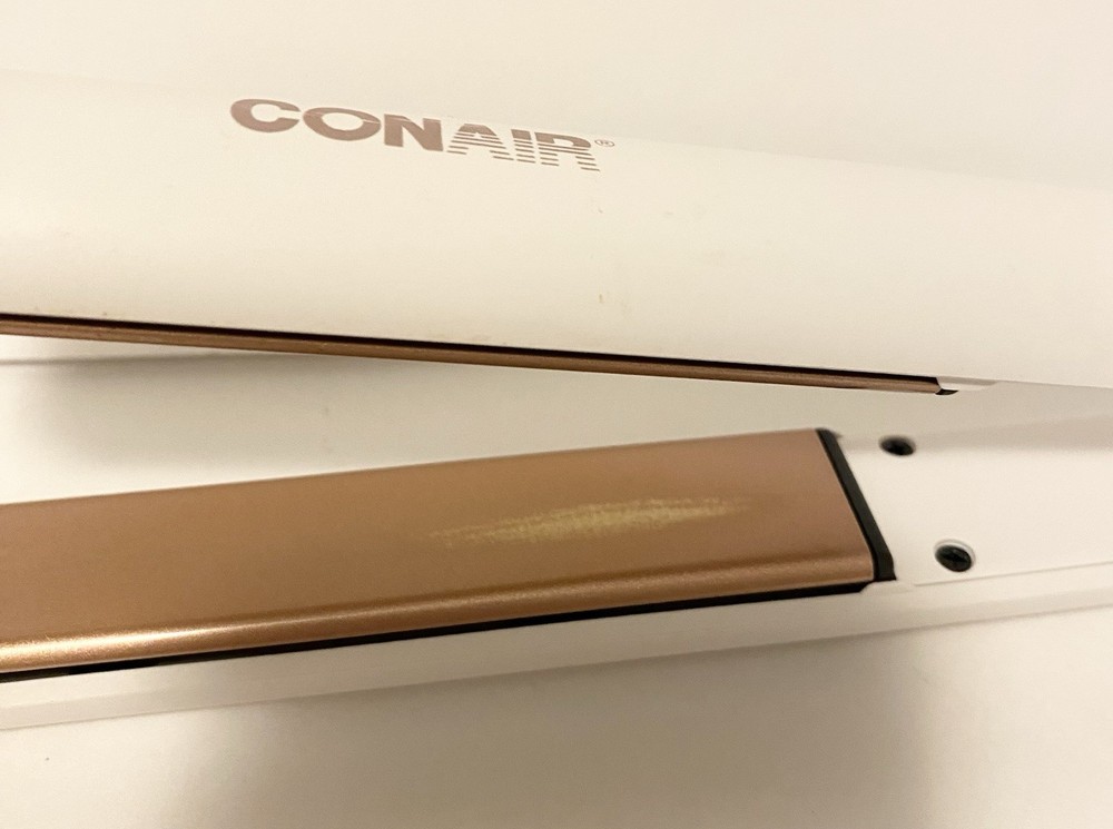 Conair Double Ceramic 1” White Flat Iron Model CS221N