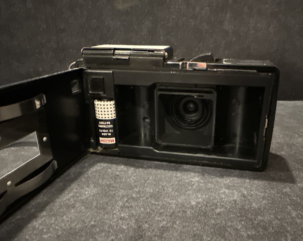 German 35mm Zeiss Ikon Ikomatic A Camera w Flash! ~ Untested ~ Fast Shipping!