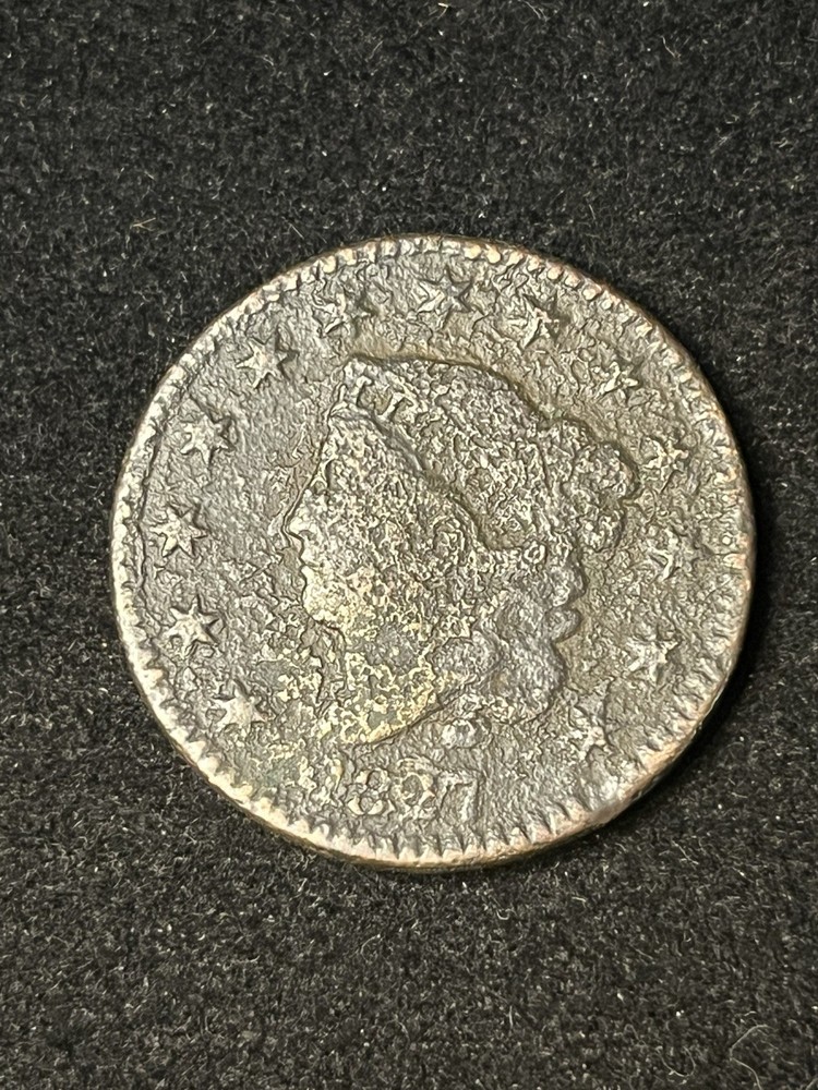 1827 large cent Vf Detail