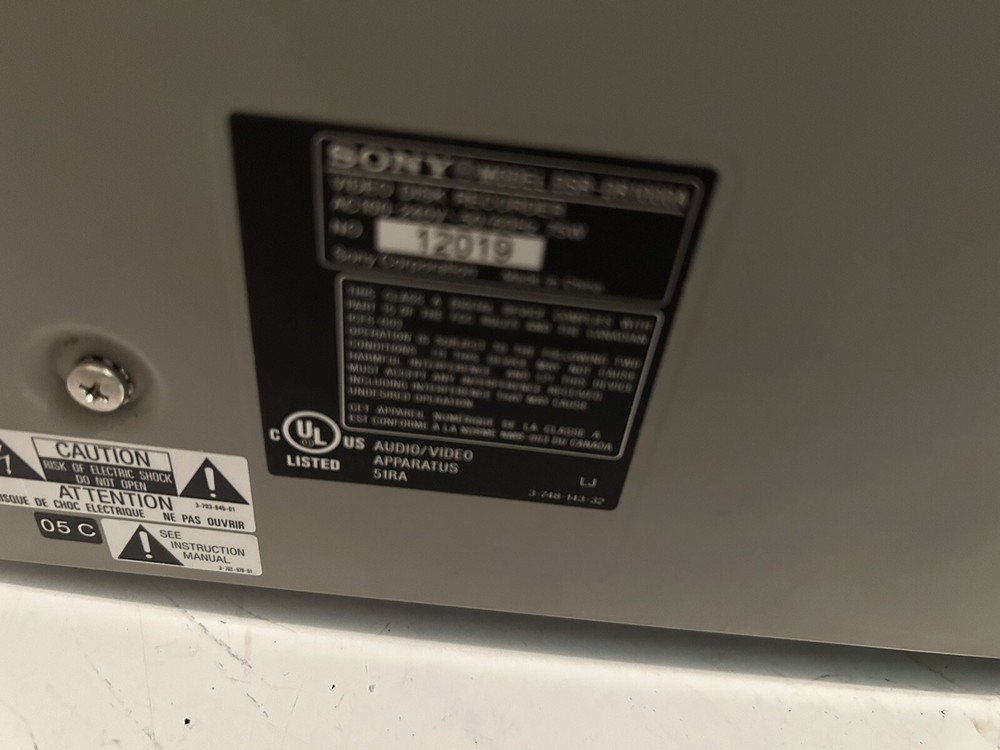 Sony DVCAM DSR-DR1000 VIDEO Disk Recorder untested Powers on perfectly.