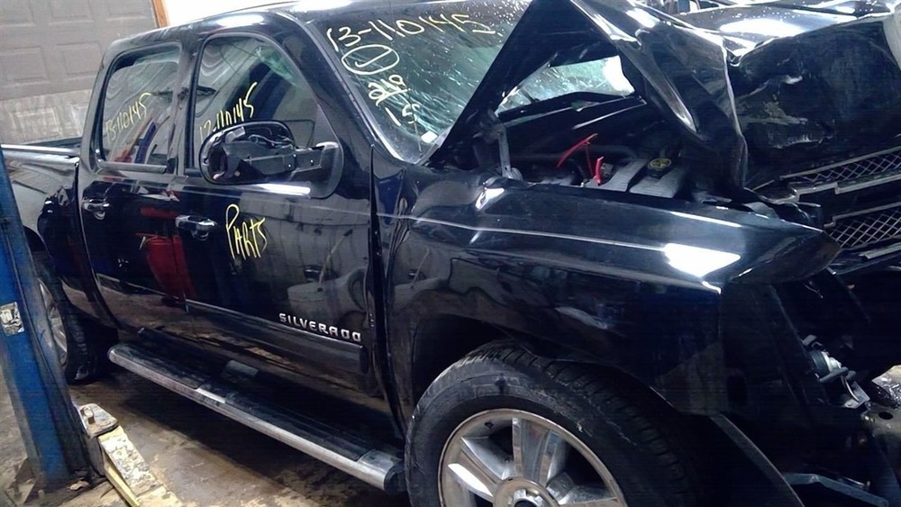 Driver Left Front Spindle/Knuckle Fits 07-14 ESCALADE 10298414