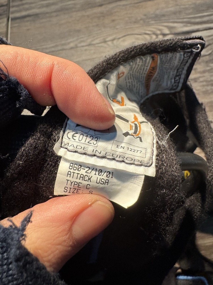 SINGING ROCK 12277 Type C Climbing Harness ATTACK Small