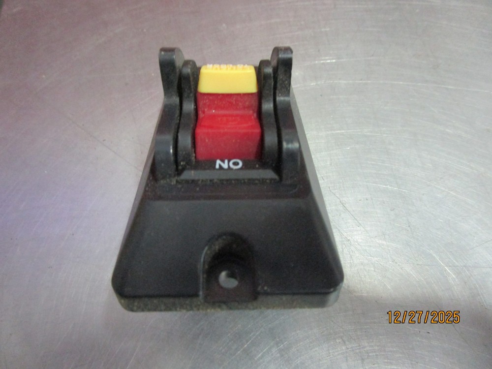 Porter Cable PCXB310BS 9" Band Saw On Off Switch