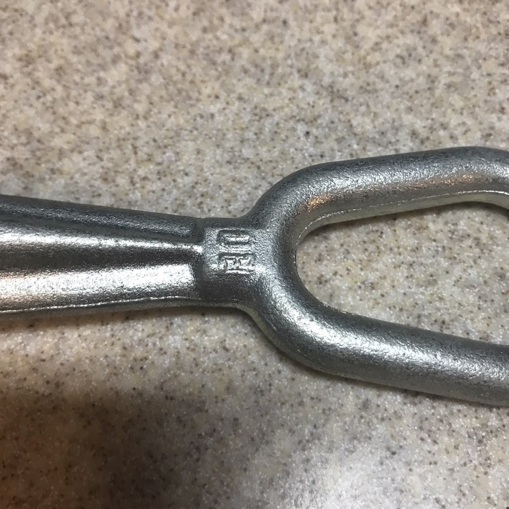 2003 BMW X5 Tow Hook Eye Tool