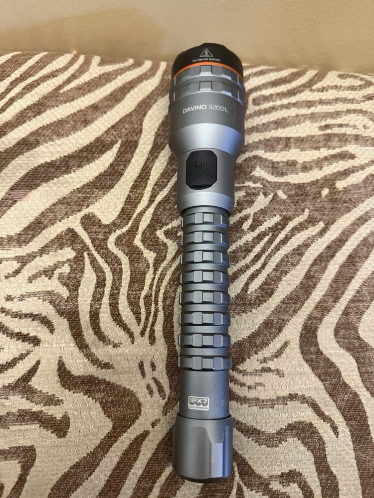 Davinci 3200 Lumen LED Gray Rechargeable Handheld Flashlight