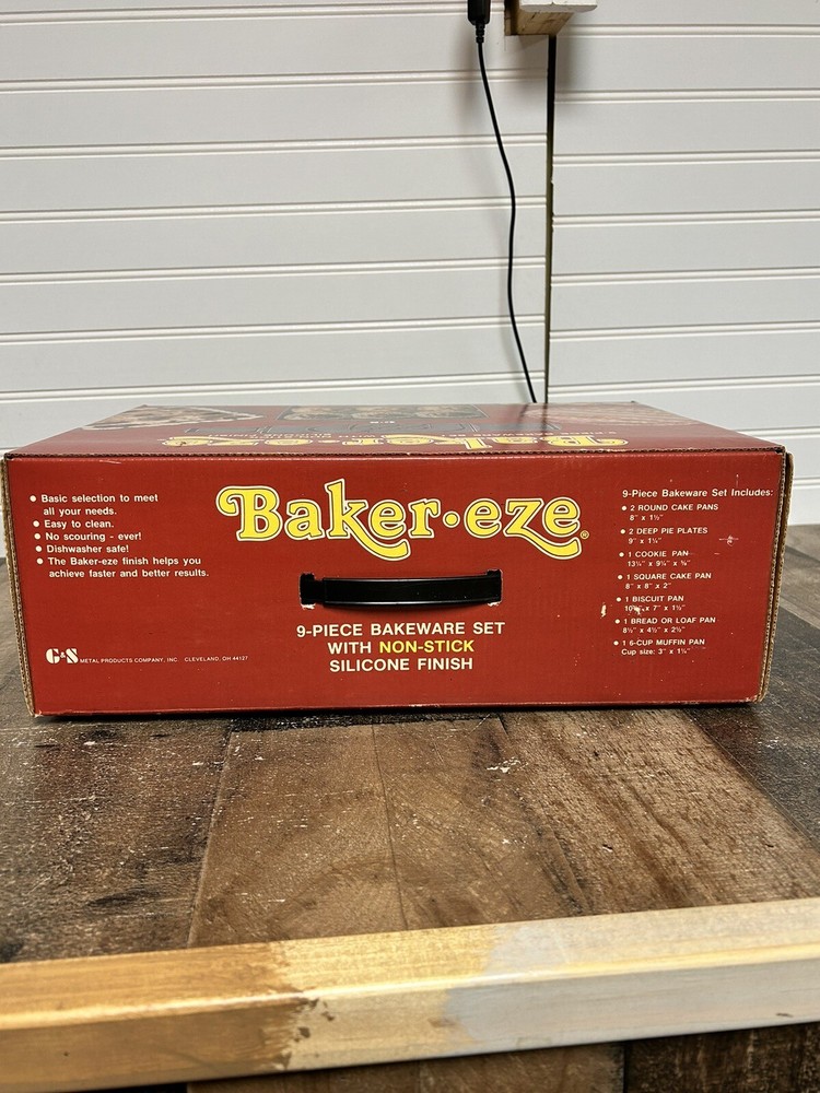Baker•eze 9 Piece Non-Stick Bakeware Set New In Box