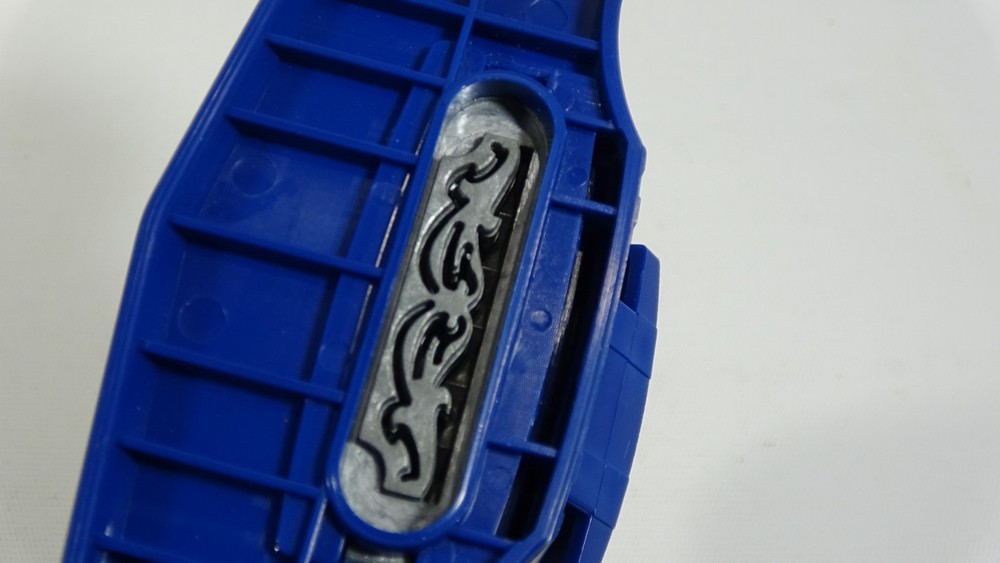 2" Fiskars Scroll Wave Paper Punch